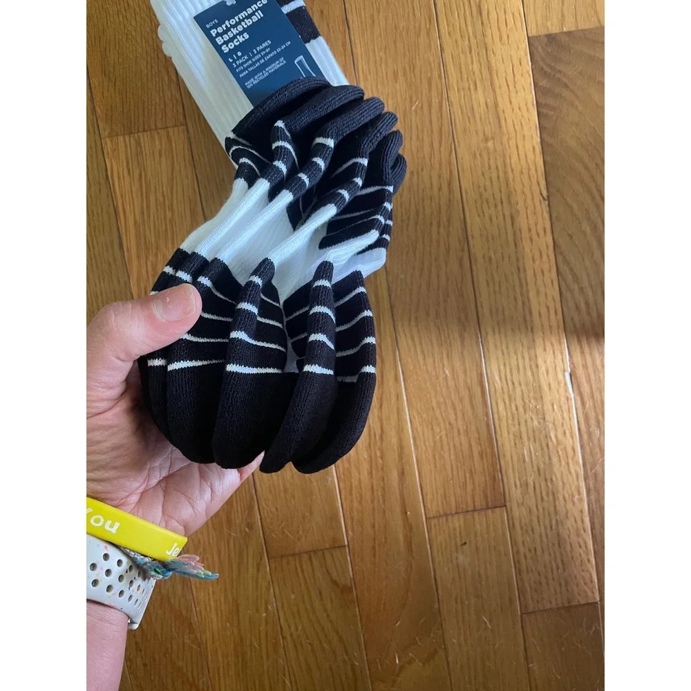 Old Navy Boys Performance Basketball Socks 3-Pack White Black Size L 3Y-5Y NEW
